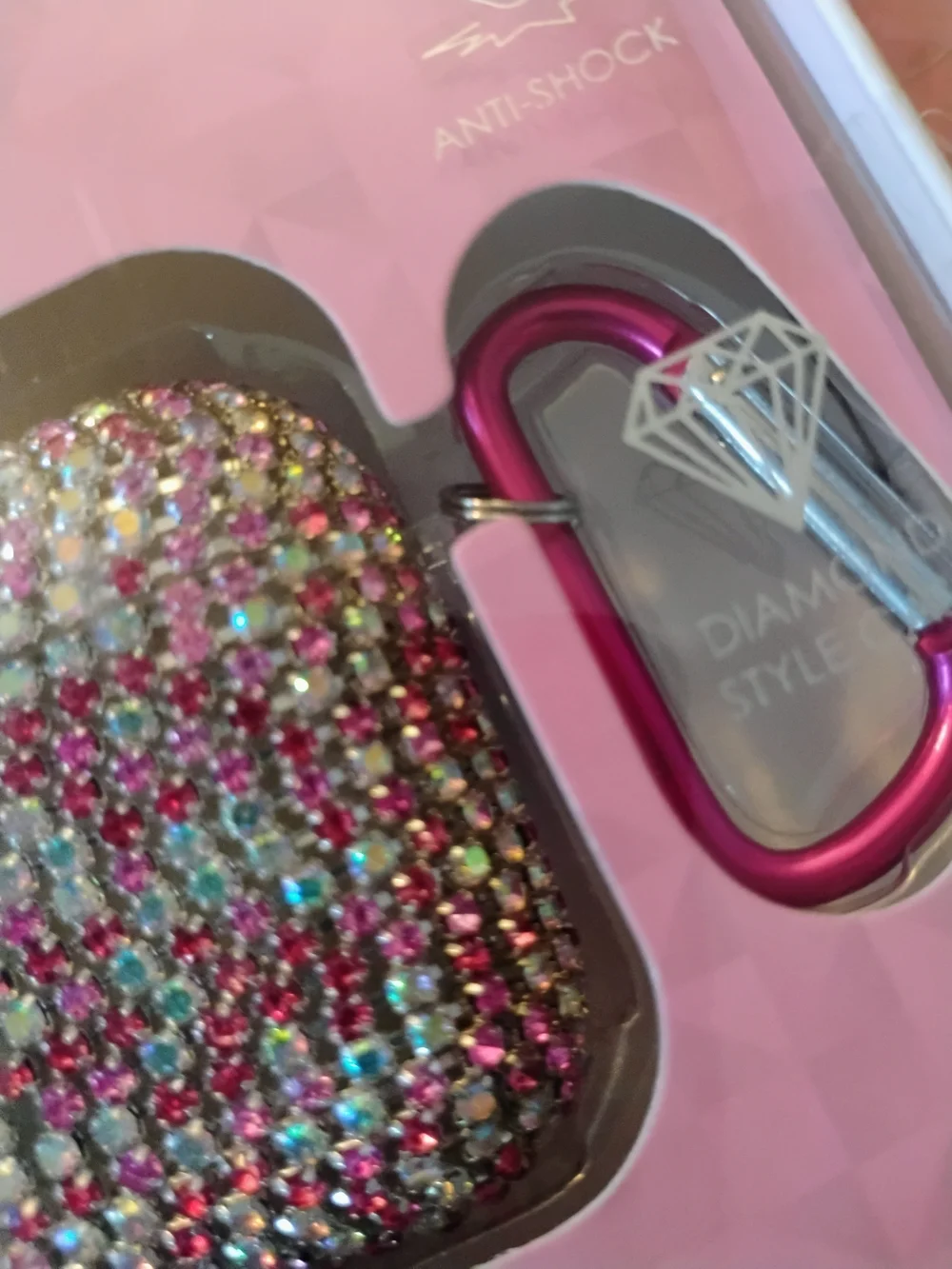 dELiA*s glittering crystal
